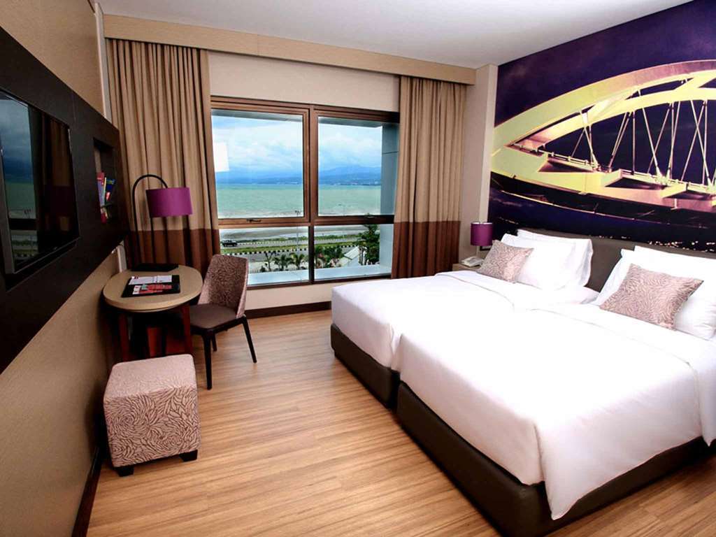 Mercure Palu Camera foto