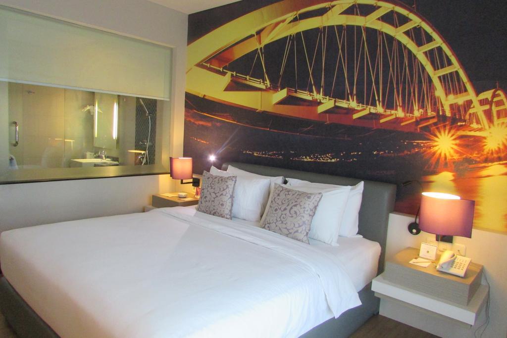 Mercure Palu Esterno foto
