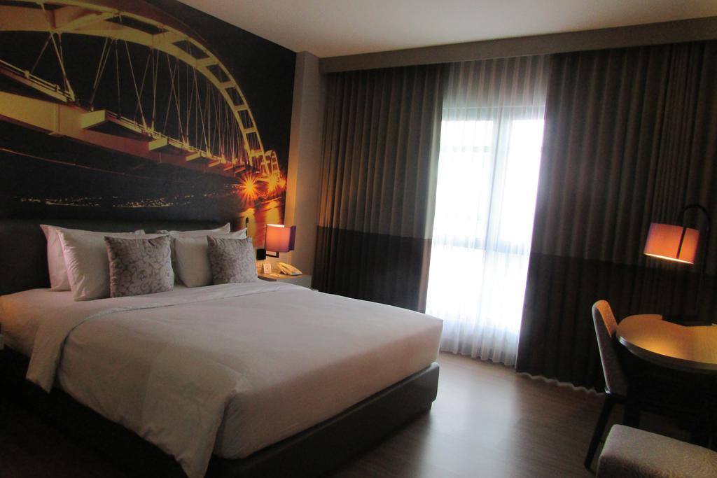 Mercure Palu Esterno foto