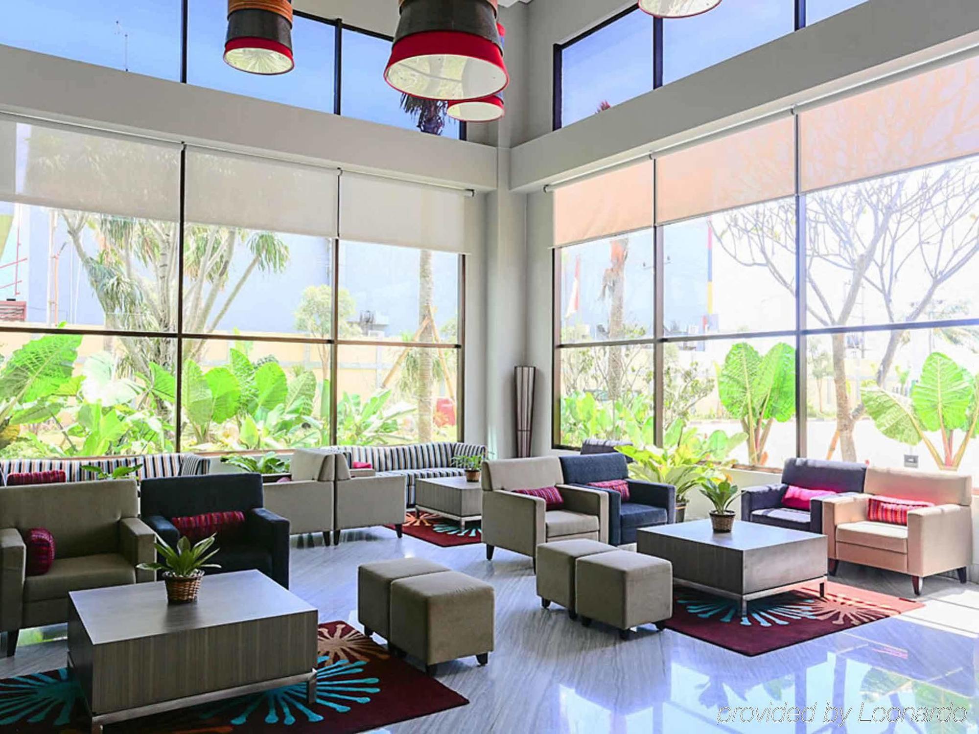 Mercure Palu Esterno foto