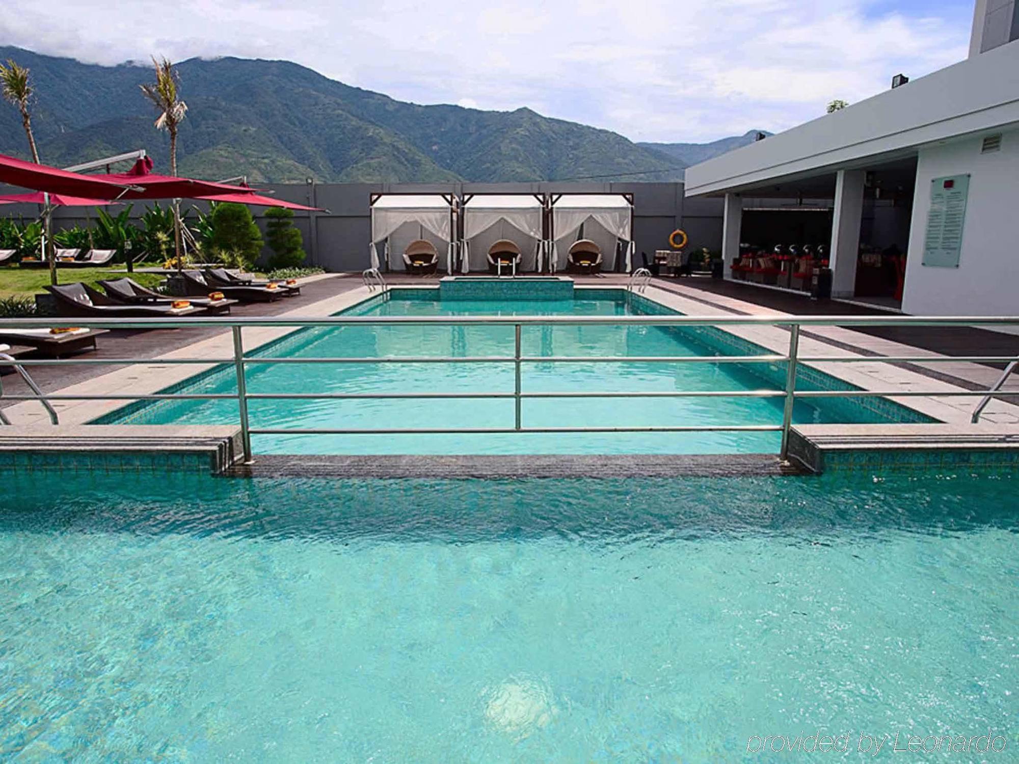 Mercure Palu Esterno foto