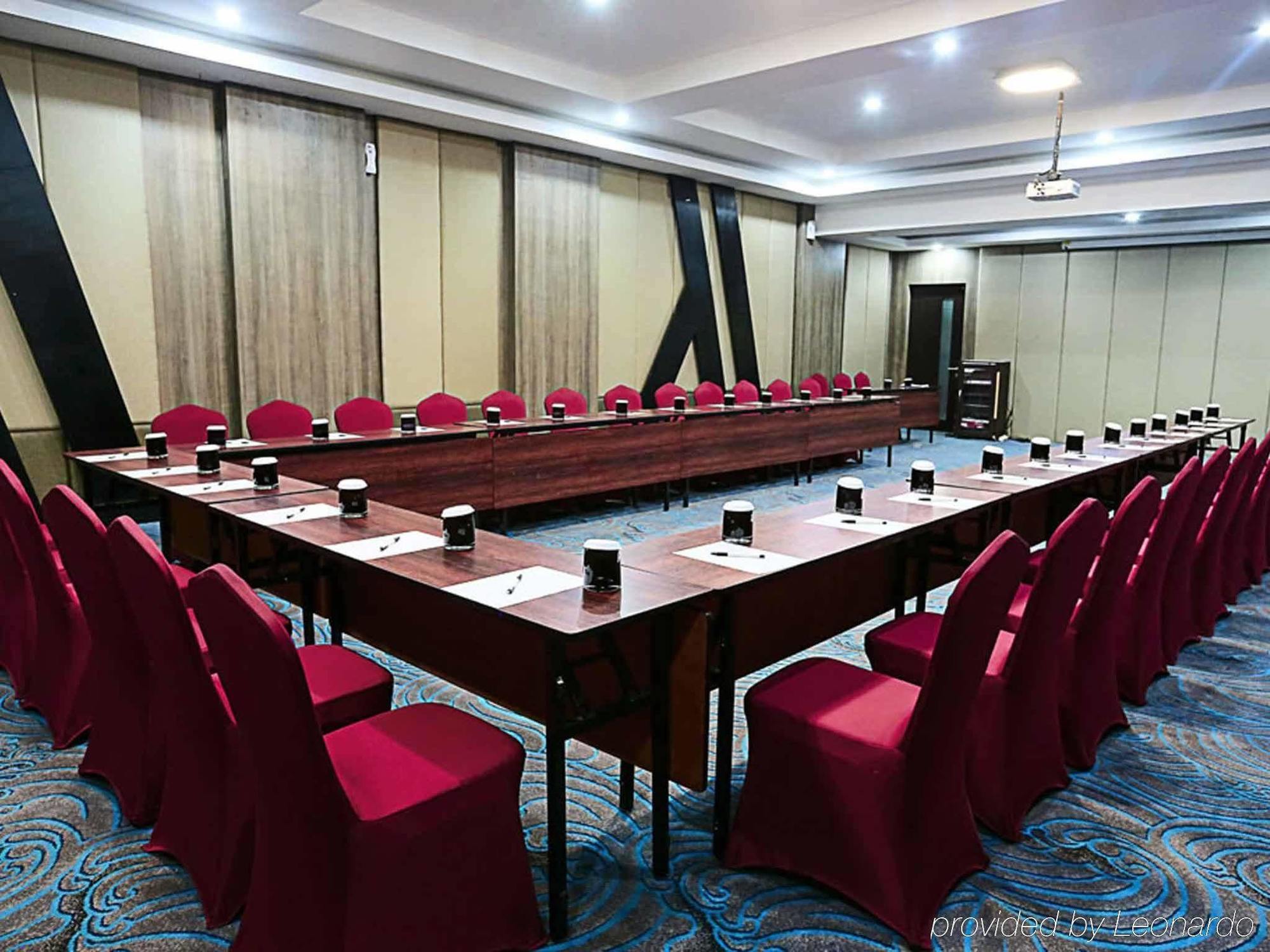 Mercure Palu Esterno foto