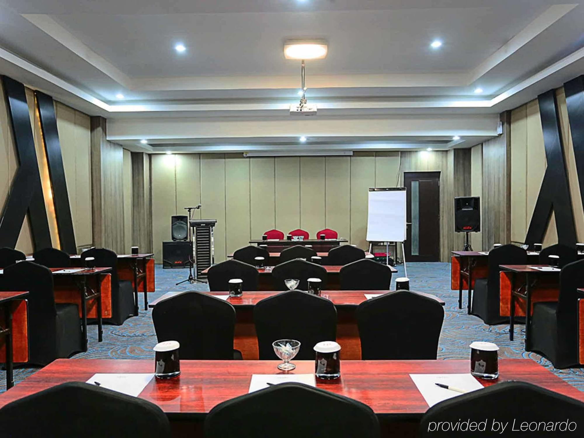 Mercure Palu Esterno foto