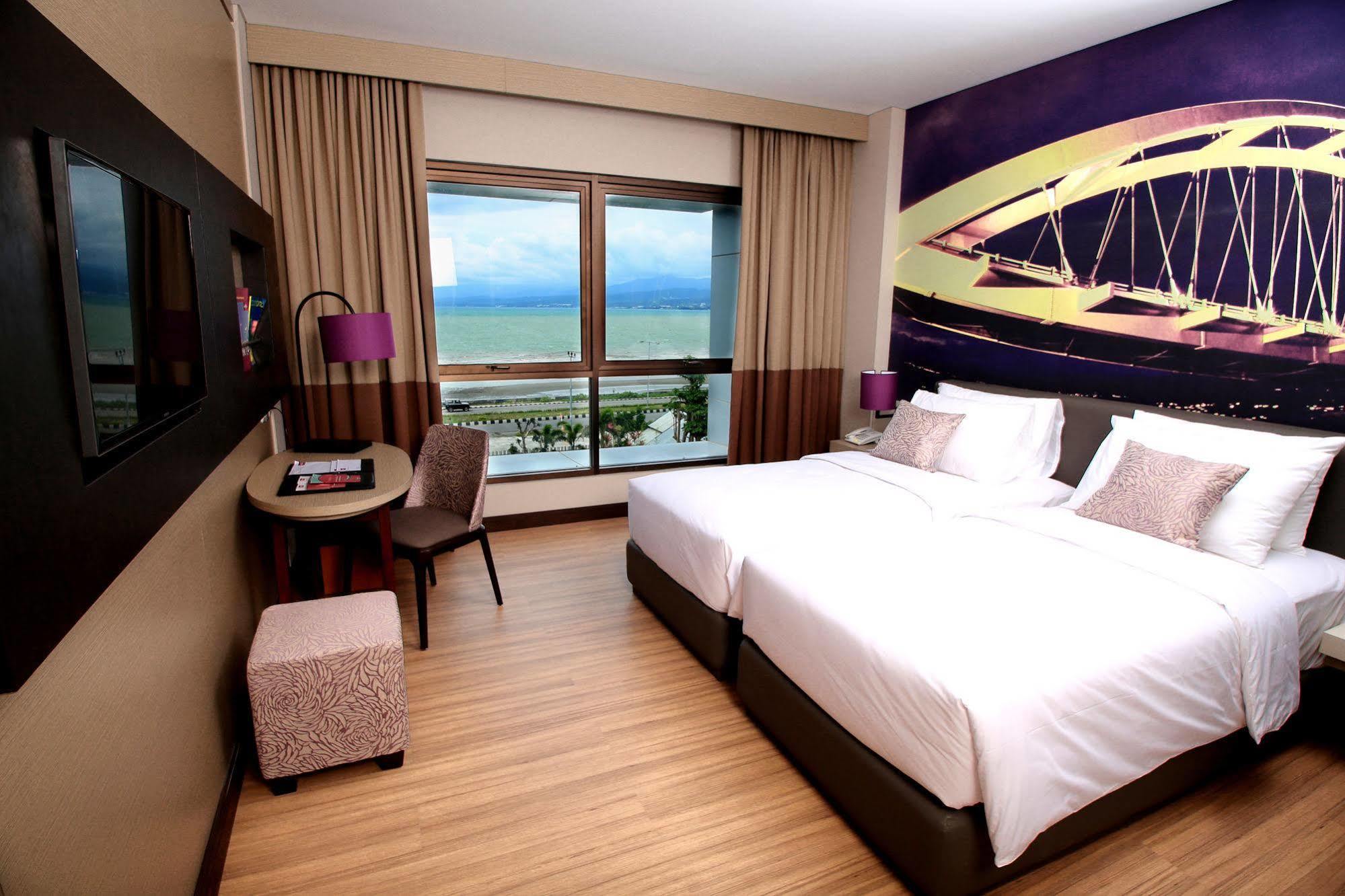 Mercure Palu Esterno foto