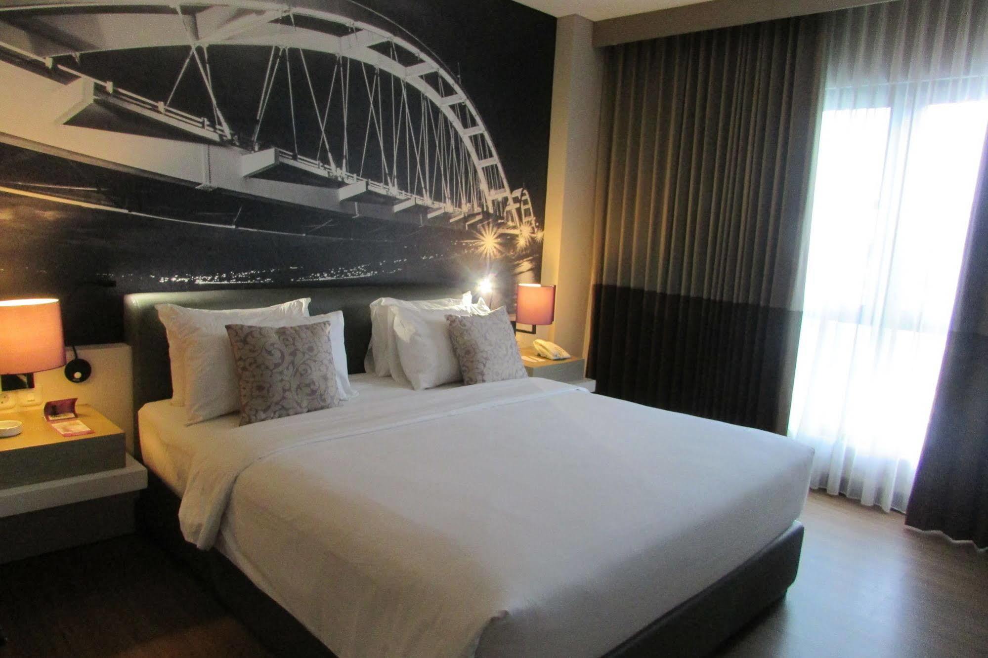 Mercure Palu Esterno foto
